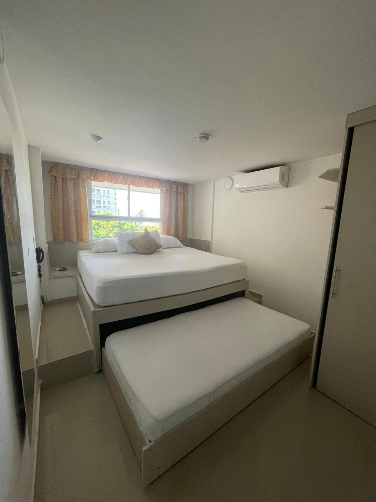 Hotel Hernandez Ctg Cartagena Luaran gambar
